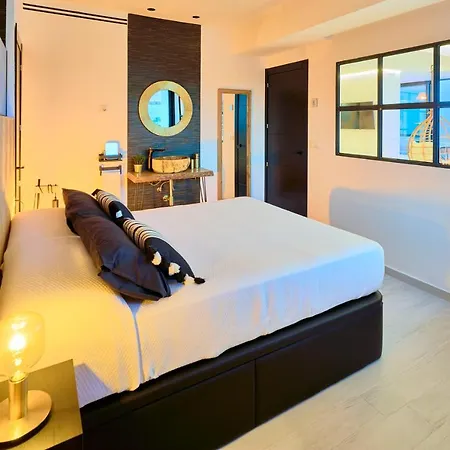 Апартаменты Savanna Beach. Amazing With Jacuzzi Торремолинос