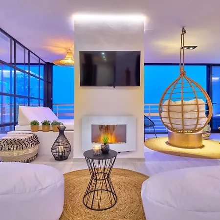 Savanna Beach. Amazing With Jacuzzi * Торремолинос