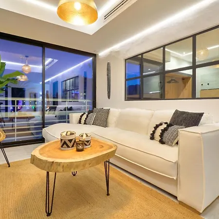 Savanna Beach. Amazing With Jacuzzi Daire Torremolinos