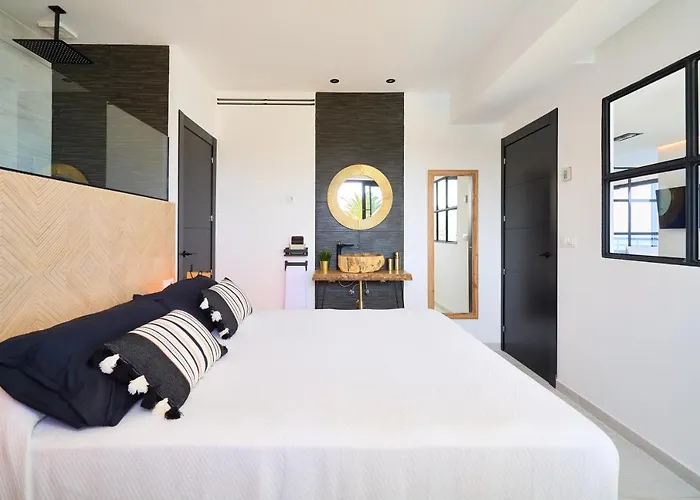 Apartment Savanna Beach. Amazing With Jacuzzi