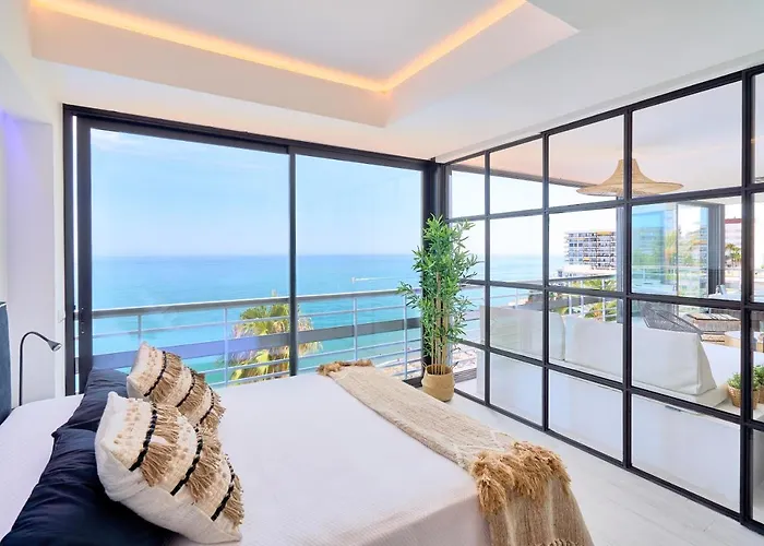 Savanna Beach. Amazing With Jacuzzi Apartment Torremolinos