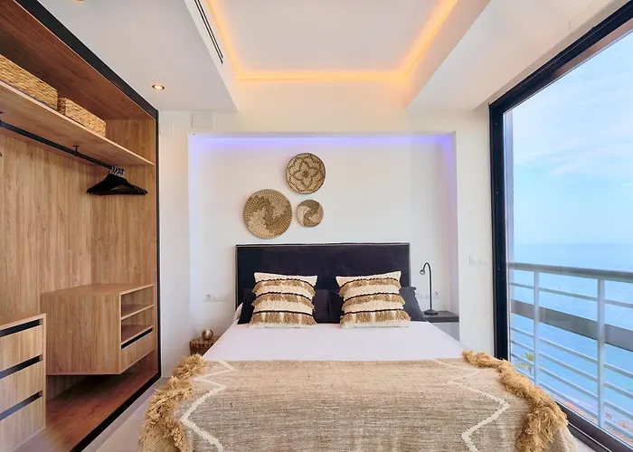 Savanna Beach. Amazing With Jacuzzi Apartment