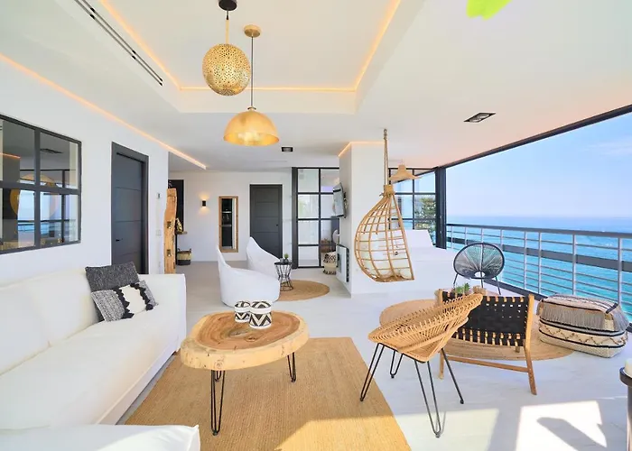 Savanna Beach. Amazing With Jacuzzi