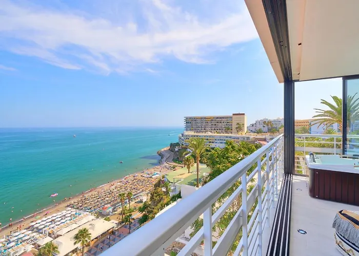 Savanna Beach. Amazing With Jacuzzi * Torremolinos