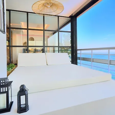 Savanna Beach. Amazing With Jacuzzi