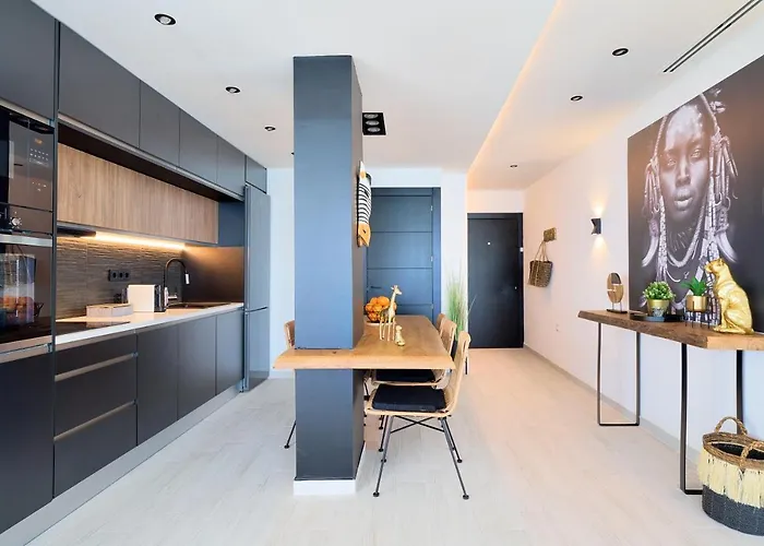 Апартаменти Savanna Beach. Amazing With Jacuzzi Торремолінос