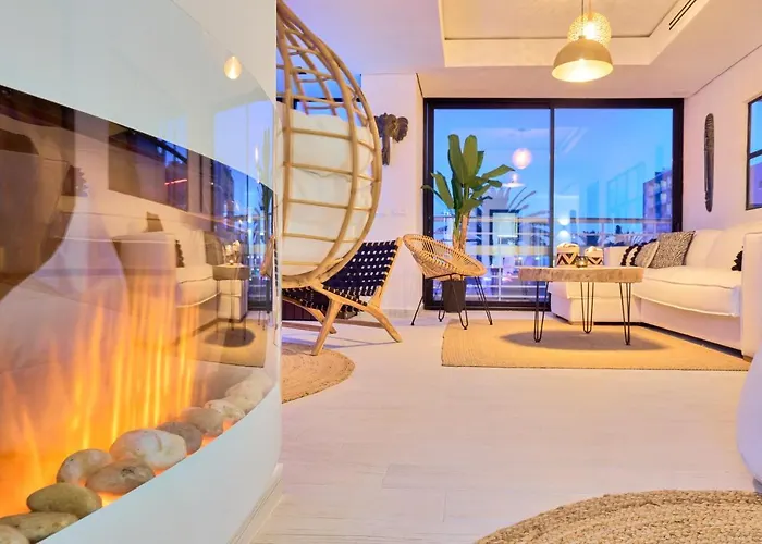 Апартаменти Savanna Beach. Amazing With Jacuzzi Торремолінос